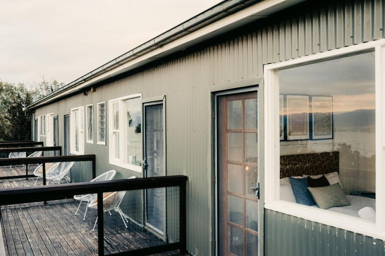East Lake Travellers Lodge 진다바인 외부 사진